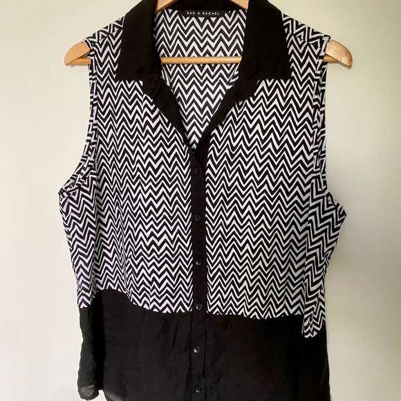 Women’s XL • Button down blouse • Great condition - Picture 4 of 5